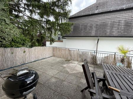 Einfamilienhaus mit schönem Garten nahe Mauer - Foto 2