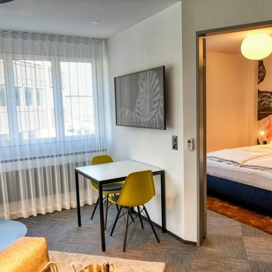 "Abheben im möblierten Apartment "PC-2" im The Tower, Stans" - Photo 1