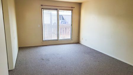 3 Bedroom Townhouse For Rent In Ogden - Photo 3