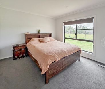 Spacious Family Living Just Minutes from Town - Photo 5