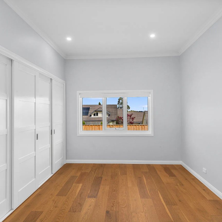 Contemporary Bowral Townhome with Picture Perfect Views! - Photo 1