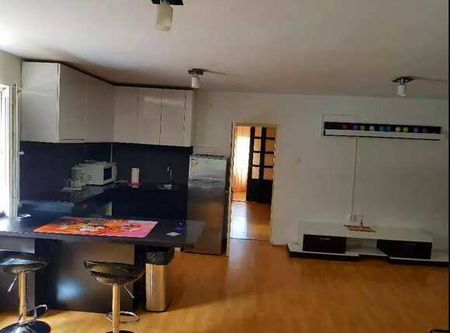 Apartament 2 camere, parcare, mobilat lux, gradina cu piscina, zona strazii Eftimie Murgu - Fotografie 5