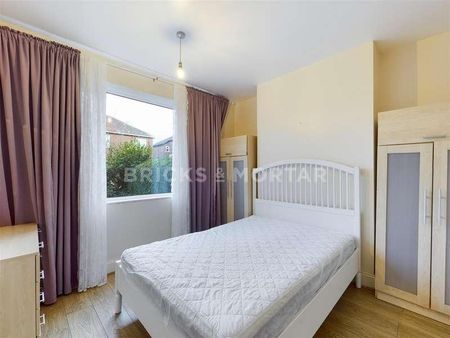 Scarborough Road, Newcastle Upon Tyne, NE6 - Photo 5