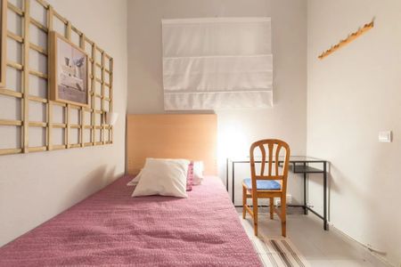 Calle de Palencia, Madrid, Community of Madrid 28020 - Photo 4