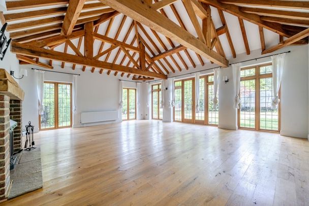 6 bedroom detached house to rent - Photo 1