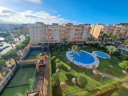 Alquiler de ático en Calle Escritora Josefina Aldecoa - Photo 2