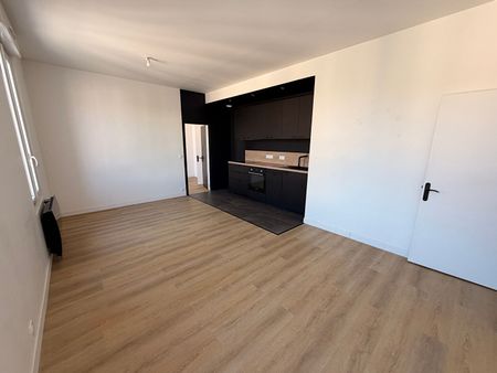 Location Appartement 2 pièces 44m² - Photo 2