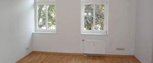 Wunderschöne und großzügige Familienwohnung mit hübschem Balkon! - Photo 1