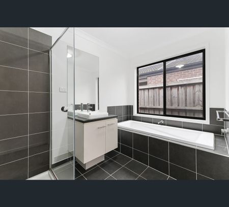 46 Adrian Street, Cranbourne East, Vic 3977 - Photo 3