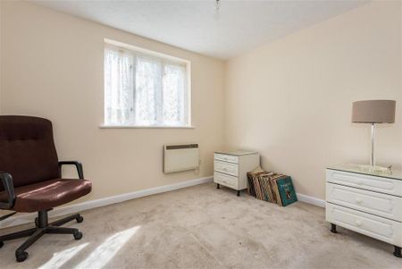 2 bedroom maisonette to rent - Photo 3
