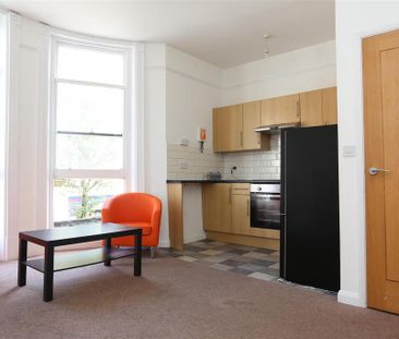 5 bedroom maisonette to rent - Photo 2