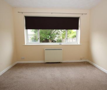 2 bedroom detached bungalow to rent - Photo 4