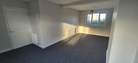 3 bedroom terraced house to rent - Photo 2