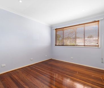 Family Home with Water Views - Photo 4