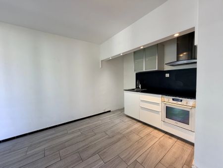 Location Appartement 2 pièces 40m² LA CIOTAT 13600 - Photo 3