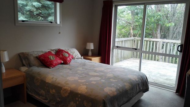 Charming 3BR Home with Modern Comforts - Photo 1