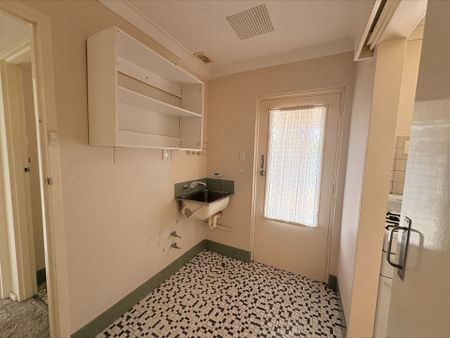 "Great Location" - Viewing Monday 15/12/2025 - Photo 4