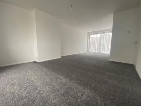4 bedroom terraced house to rent - Photo 2
