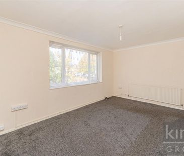 2 Bedroom Flat - First Floor To Let - Photo 3
