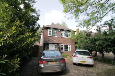 3 bedroom semi-detached house to rent - Photo 2
