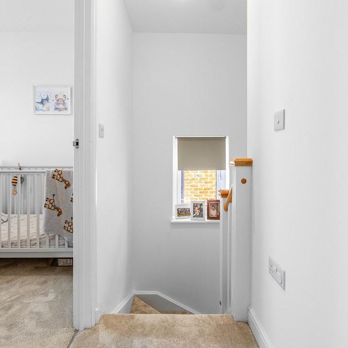 3 bedroom end of terrace house to rent - Photo 1