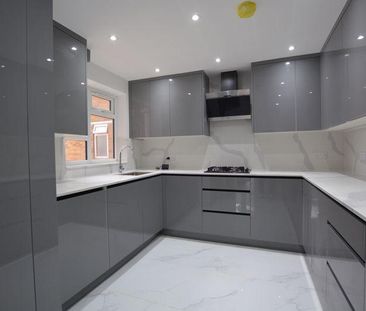3 bedroom apartment to rent - Photo 2