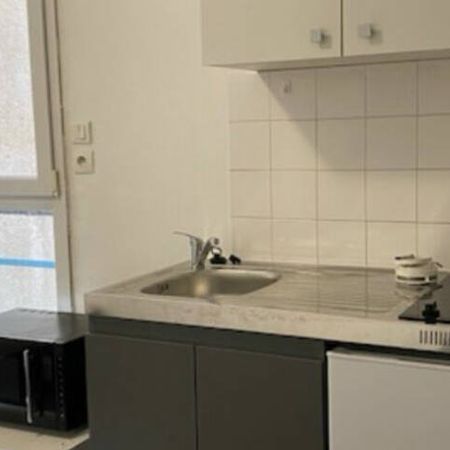 Studio meublé - fac droit/lettres Cours Léopold - Photo 3