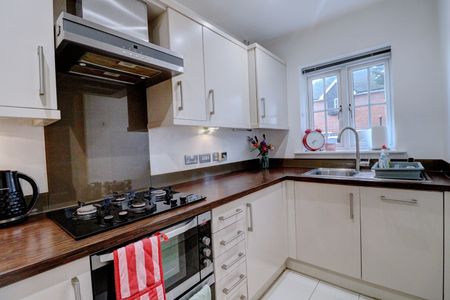 2 bedroom mid terraced house to rent, - Photo 3