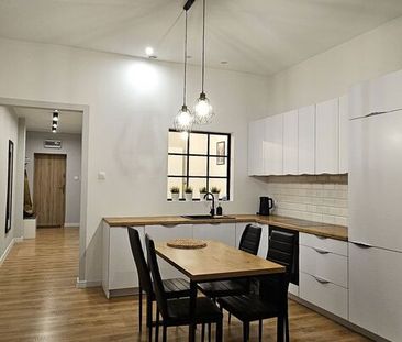 Mieszkanie dwupokojowe w odnowionej kamienicy - Zdjęcie 5