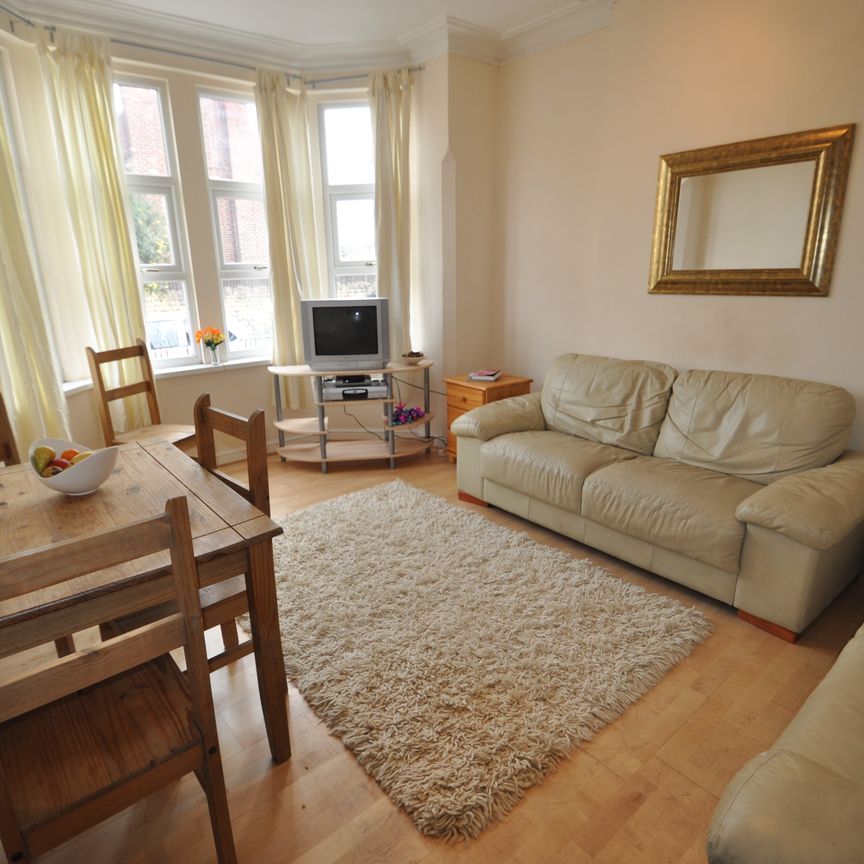 33 Russell Road NG7 6HD Nottingham - Photo 1