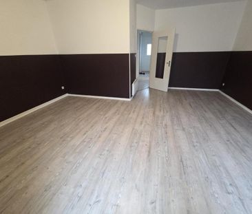 Location Appartement 4 pièces 75m² LE CREUSOT 71200 - Photo 4