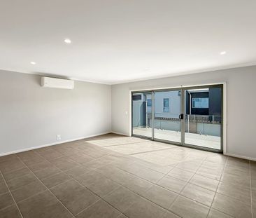 🏡 Brand New 3-Bedroom Townhouse in Wollert - Photo 1