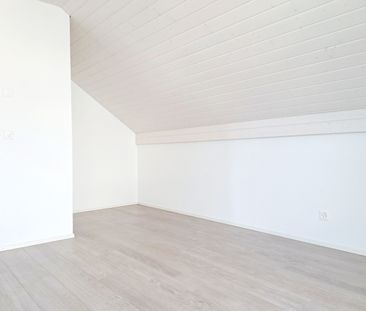 COLLÈGE 22, 3.5-room attic apartment - Photo 2