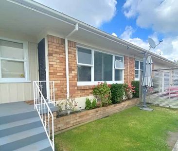 Lovely 2 Bedroom unit in Hamilton East - Photo 2