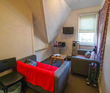 3 Bedroom Flat To Rent in Lansdowne - £1,350 pcm Tenancy Info - Photo 1