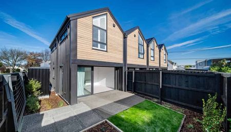 D/8 Champion Street, Edgeware, Christchurch - Photo 2