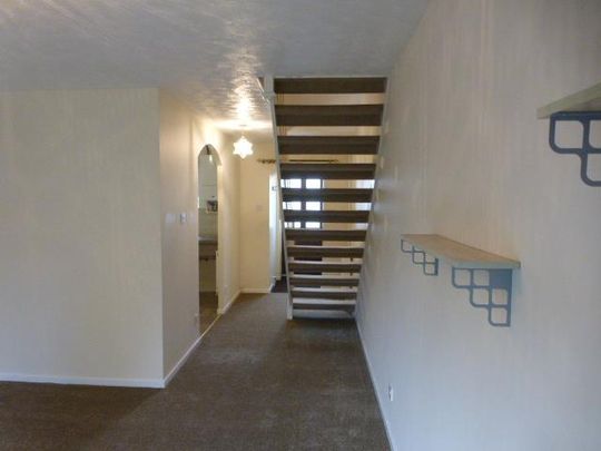 2 bedroom terraced house to rent - Photo 1