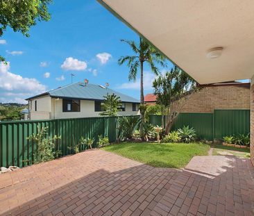Split-Level Townhome - City Views & Huge Courtyard - Photo 5