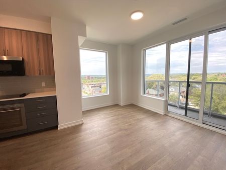 $1,899 / 1 br / 1 ba / 525 sqft 415 Main st W unit 706 - Photo 2