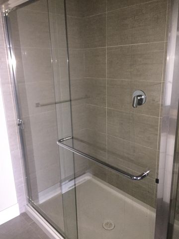PARALLEL ONE APTS - 111 - P1-111 - Photo 4