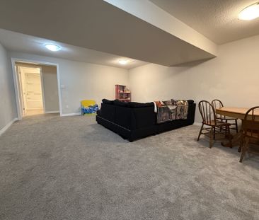 For Lease - 112 Livingston Drive, Tillsonburg, Ontario - Photo 3