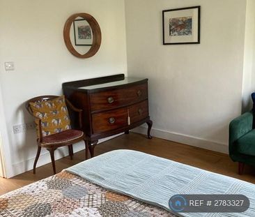 2 bedroom semi-detached house to rent - Photo 4