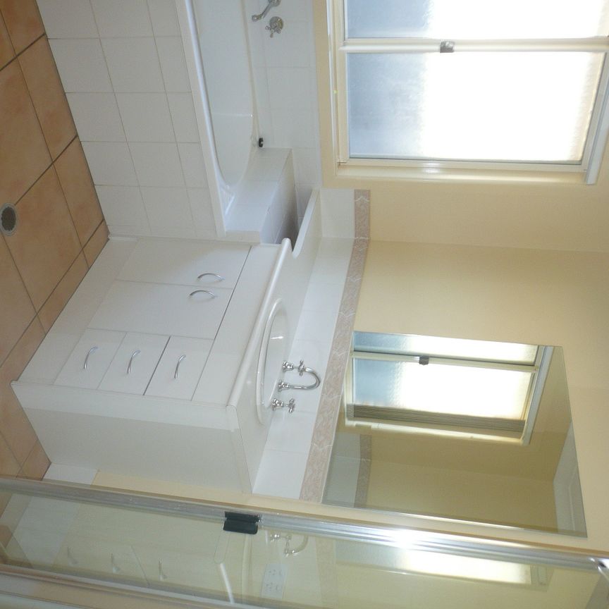 14 Lake Manchester St, Logan Reserve QLD 4133 - House For Rent | Domain - Photo 1