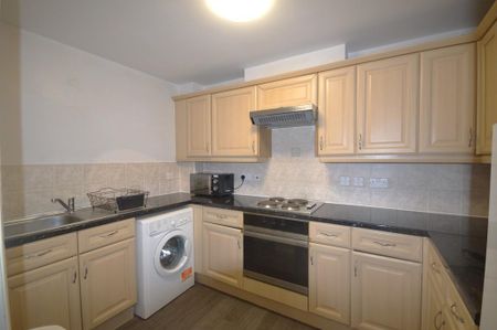 2 bedroom ground floor flat to rent - Photo 4