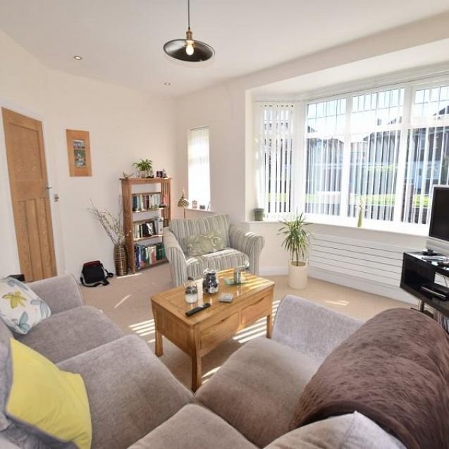 3 Bedroom Semi Detached Available Arranging tenancy - Photo 1