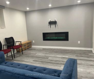 Detached Home For Lease | W9229201 - Photo 6
