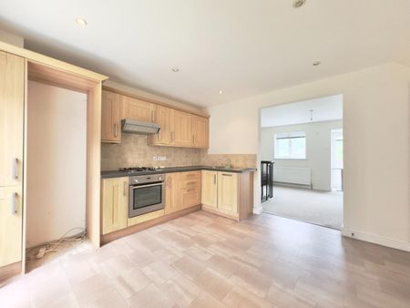 3 bedroom House To Let - Photo 5