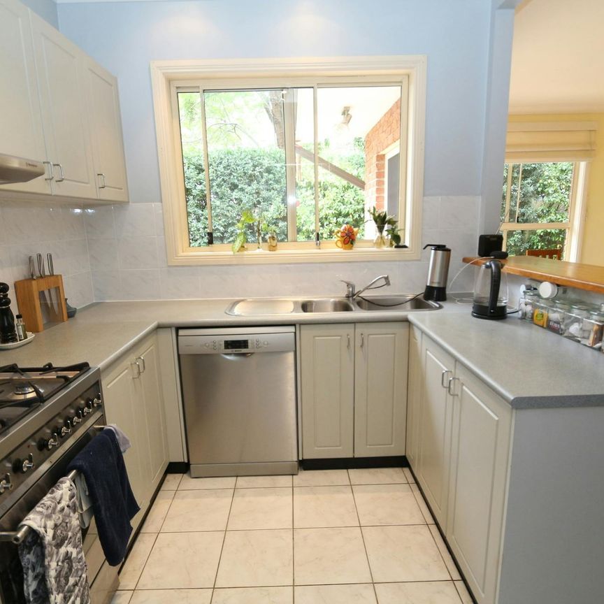 Quite 3 Bedroom Family Home - Photo 1