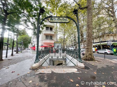 Logement à Paris, Location meublée - Photo 2