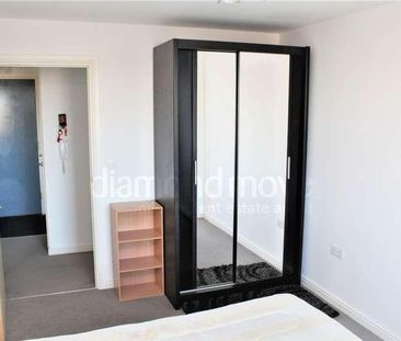 Prince Regent Road, Hounslow, TW3 - Photo 5